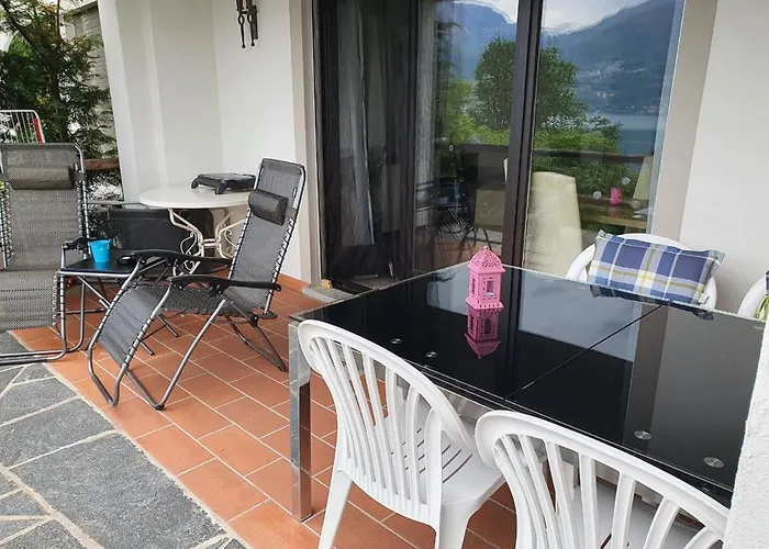 1 Zimmer Apartment Mit Seesicht Und Pool